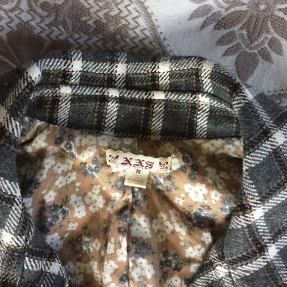 Quarter sleeve petite woman’s/girls coat - Picture 3 of 7